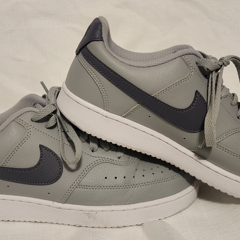 Men's Gray Nike Sneakers